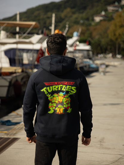 Sudadera con capucha de algodón y poliéster en corte regular fit, modelo Turtles, ideal para un look casual y cómodo.